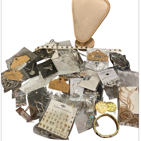 Jewelry - Assorted Fashion Jewelry Collection